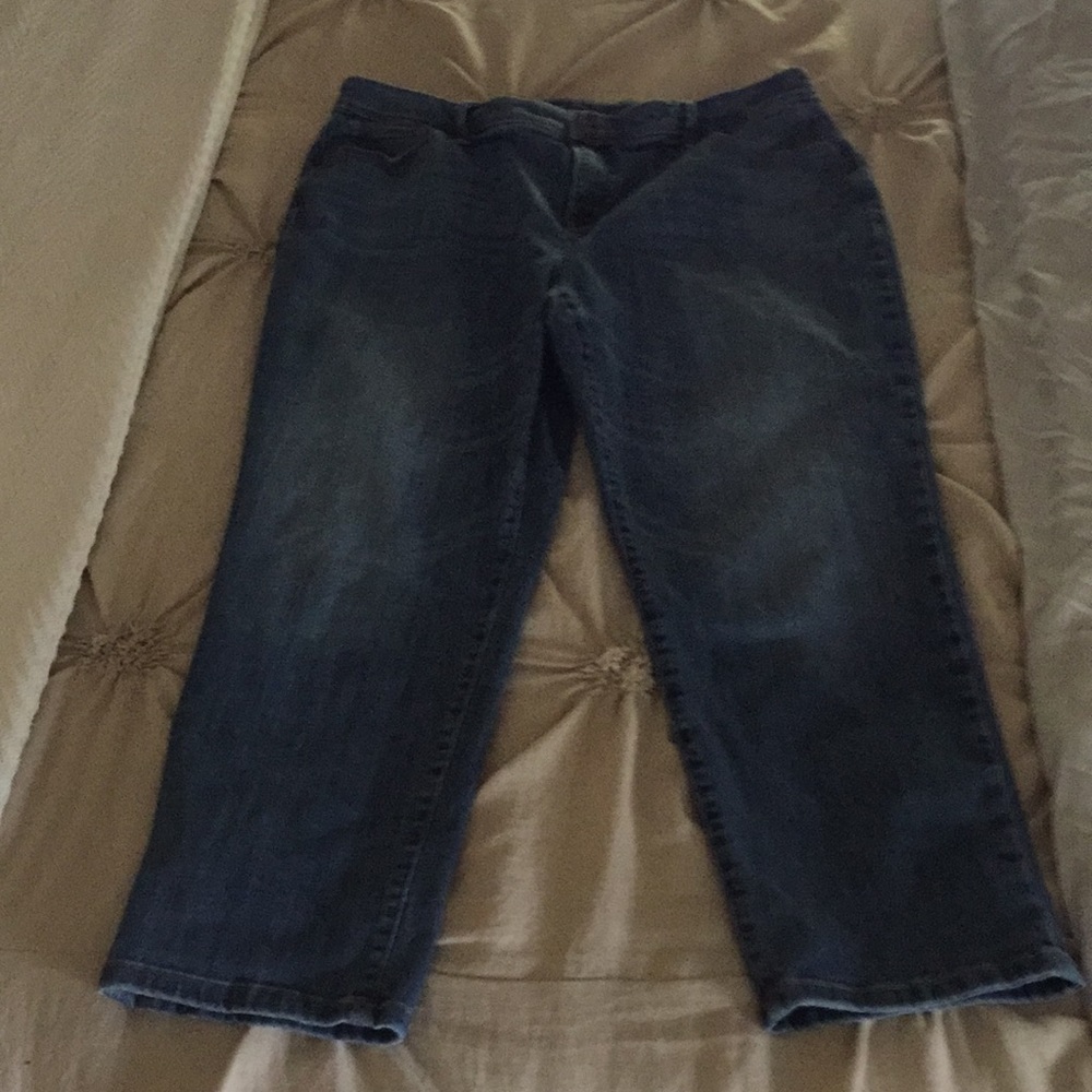 FREE WITH FULL PRICE PURCHASE-So Slimming Crop Jeans by Chico’s SZ 2.5
